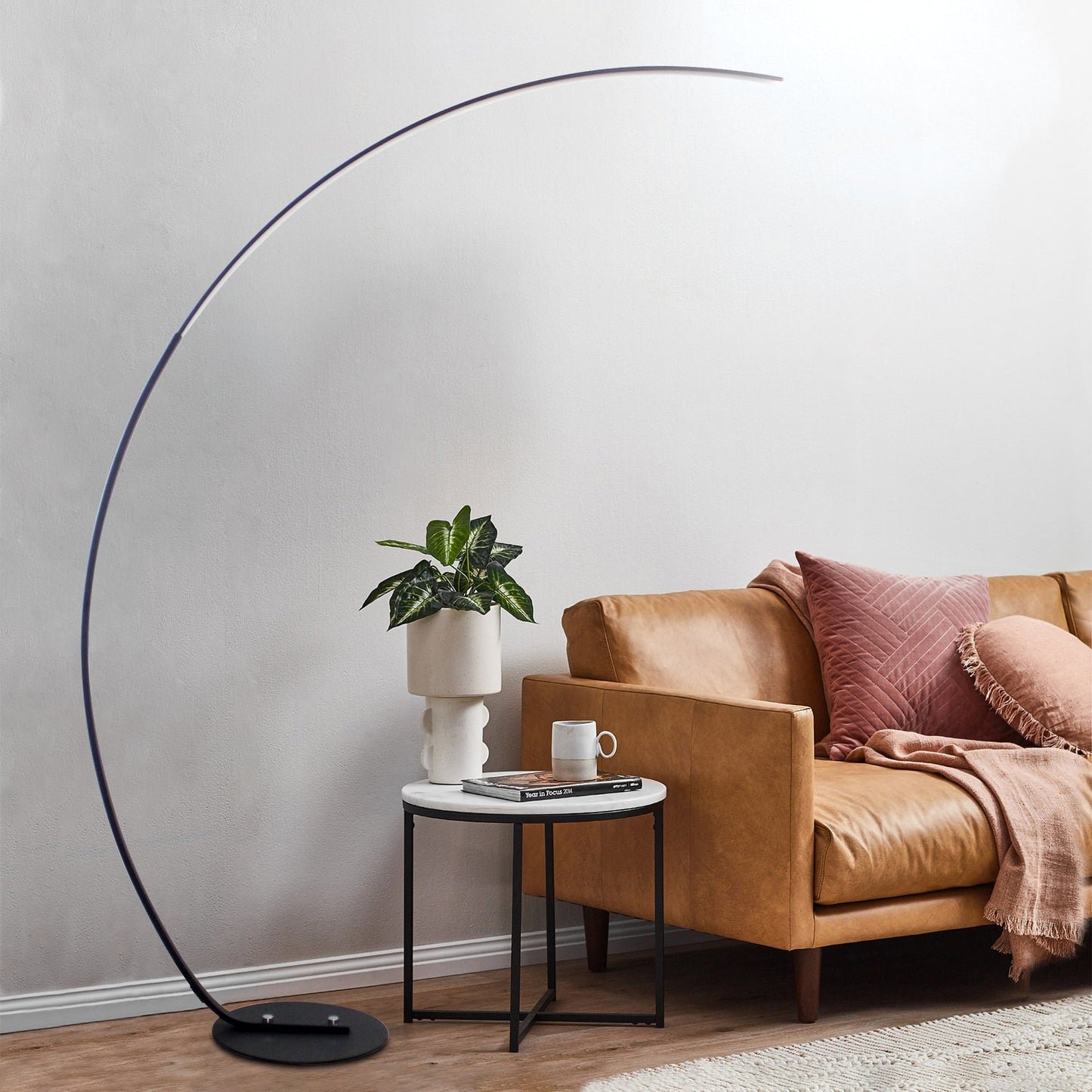 "Modern Arc Floor Lamp – Minimalist Curved LED Ambient